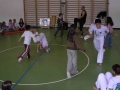 Gruppo Capoeira esercizio con alunni in roda OK